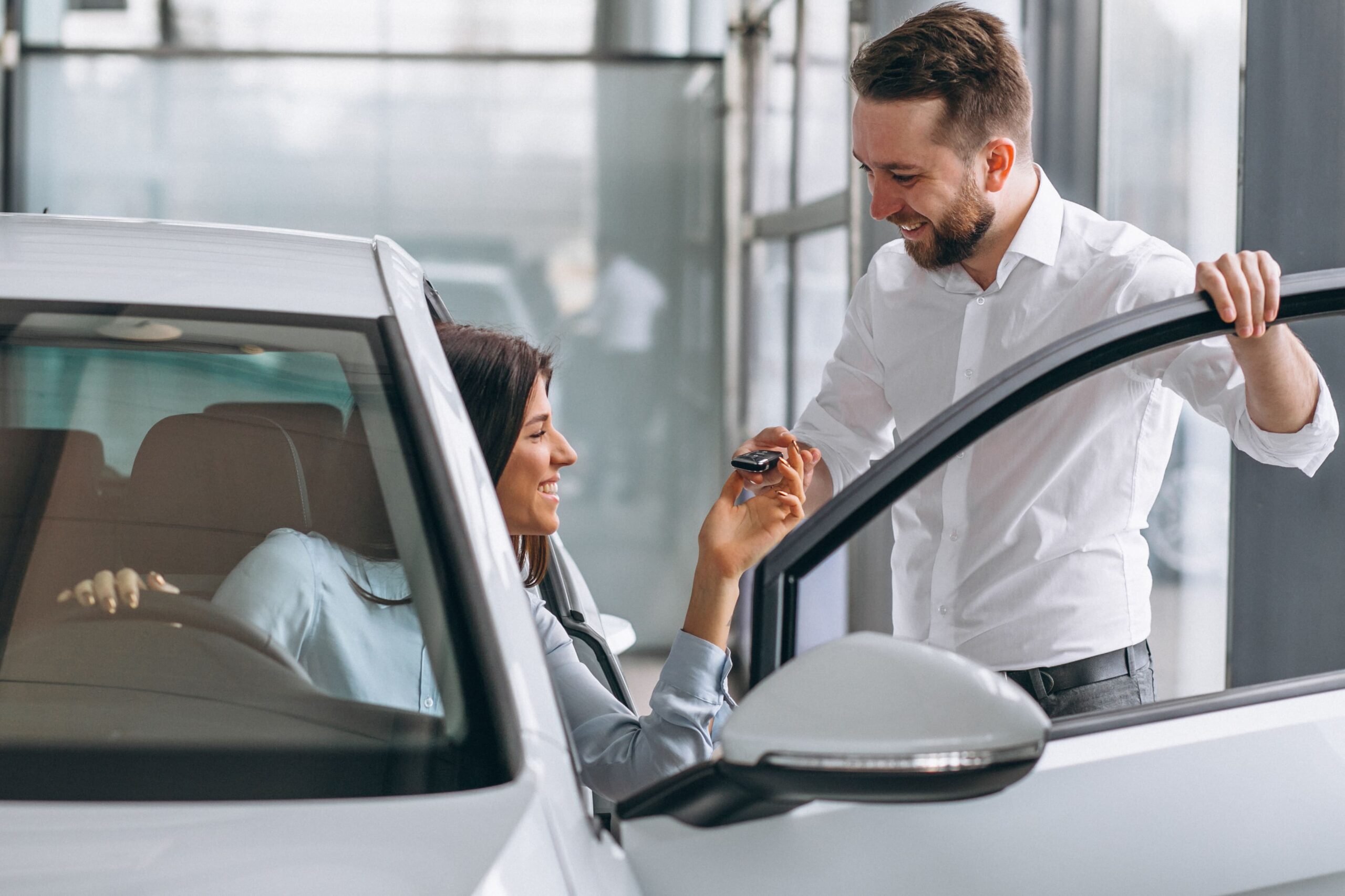 Con Flexicar puedes estrenar un coche nuevo sin pagar demás: vende tu vehículo actual y compra uno nuevo antes de septiembre